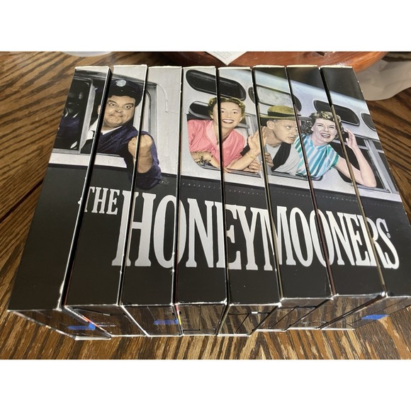 The Honeymooners ~ The Classic 39: Collection VHS, 1996, 8-Tape Set CBS - Picture 7 of 16